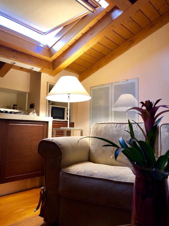 Il Sasso Bianco Bb Apartment Comerio Bagian luar foto