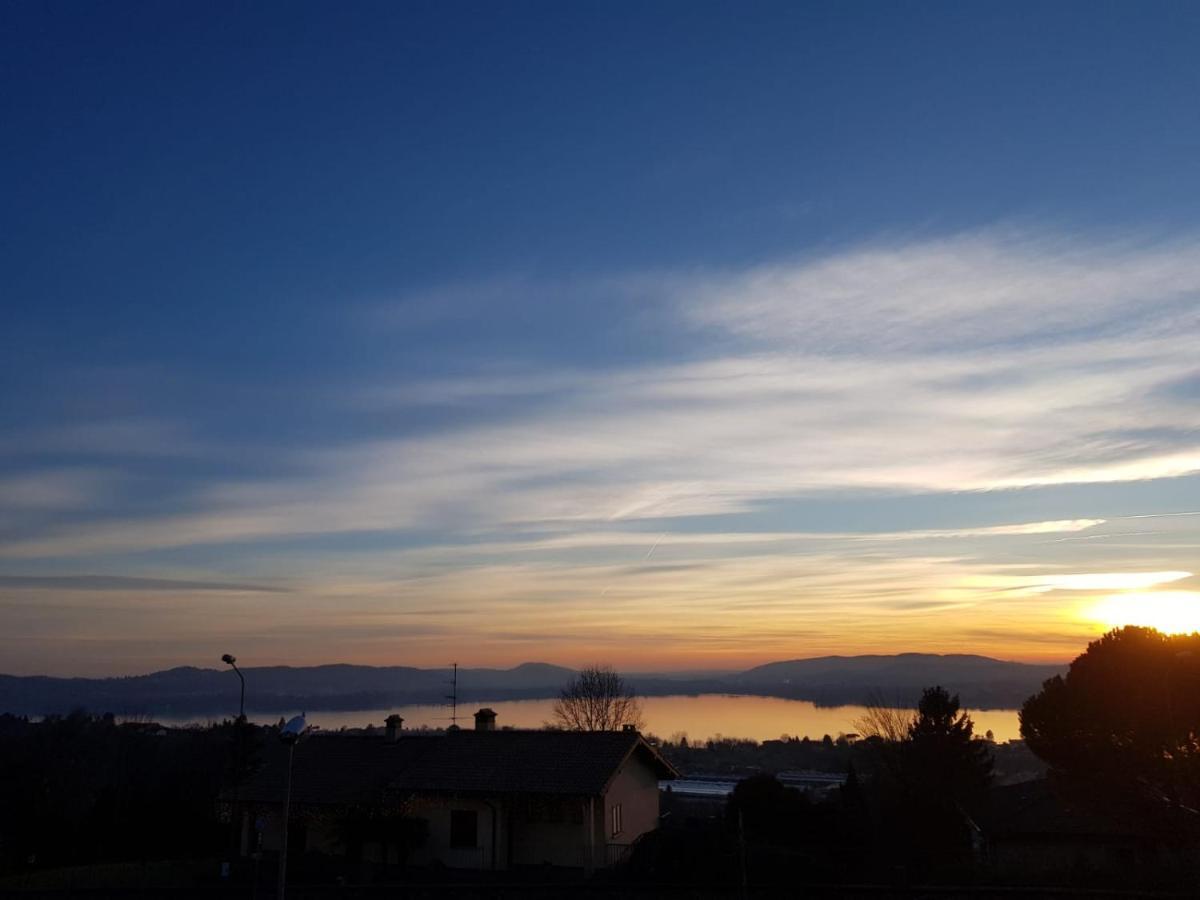 Il Sasso Bianco Bb Apartment Comerio Bagian luar foto